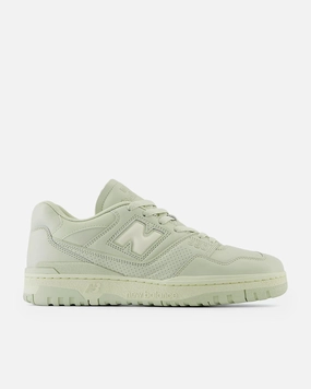 550 'Deep Lichen Green'