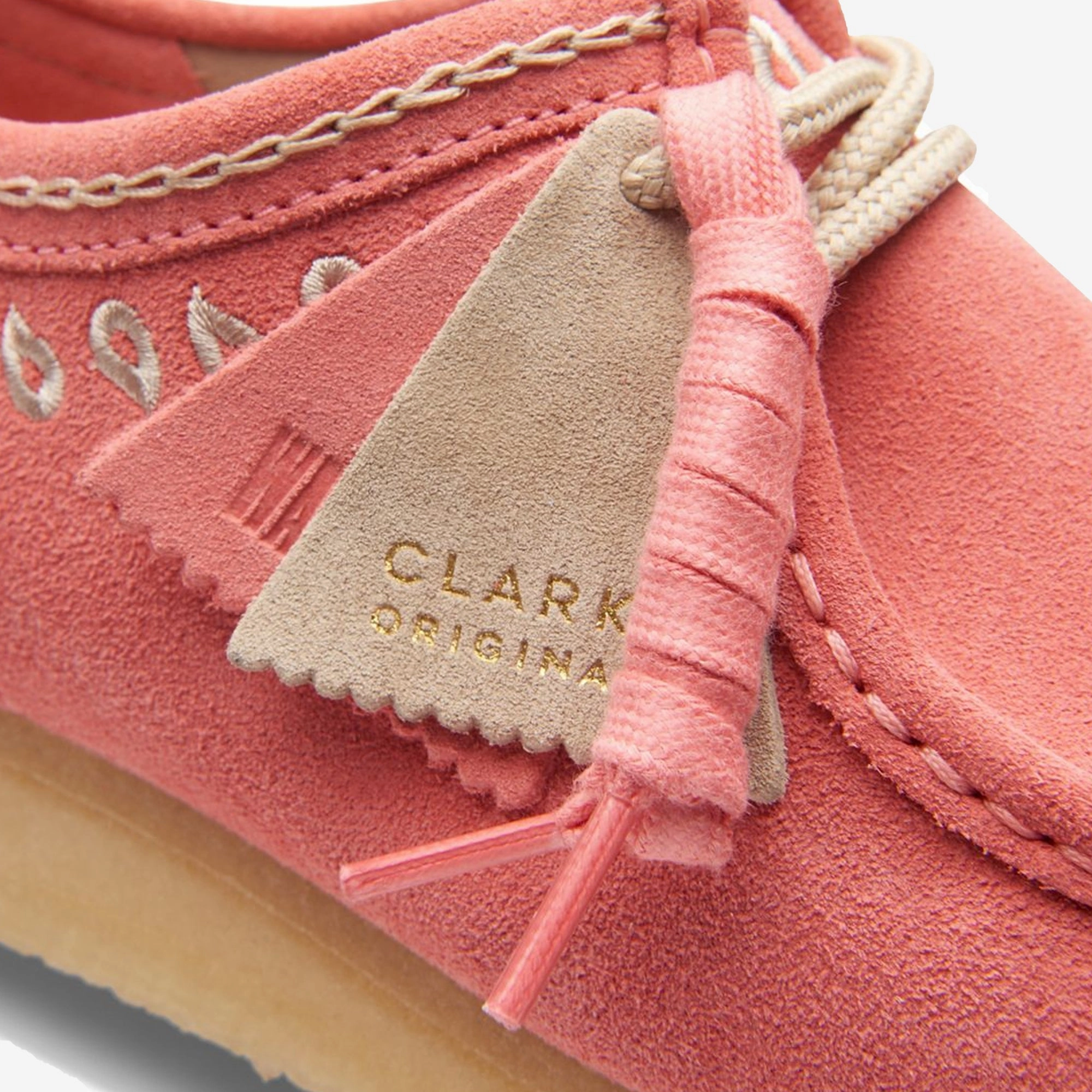 Clarks Originals | WALLABEE  { PINK