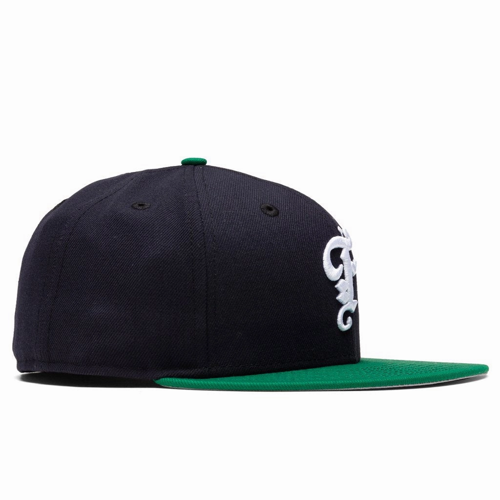 Feature x New Era Old English Fitted Cap - Navy/Green