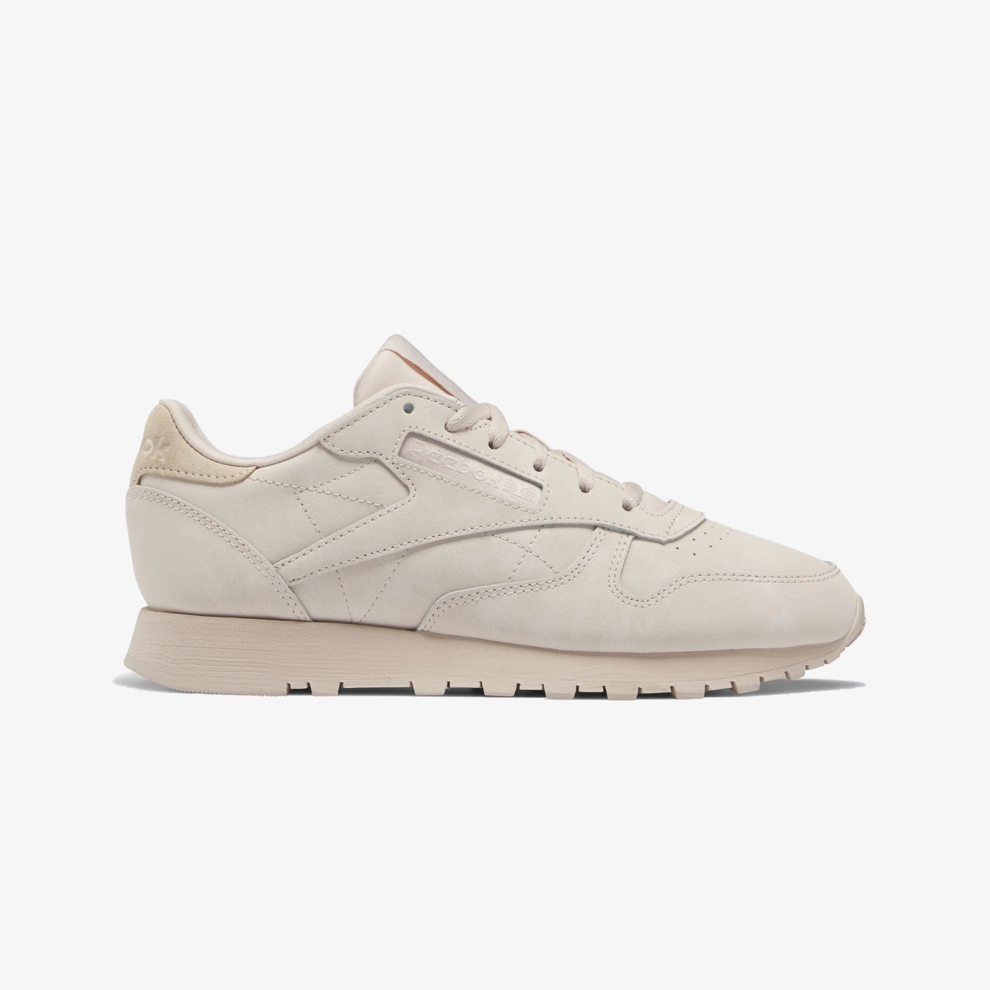 Reebok | CLASSIC LEATHER  { SOFT ECRU