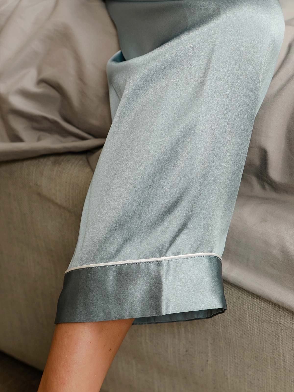 Women's Long Sleeve Pure Silk Pajamas Set